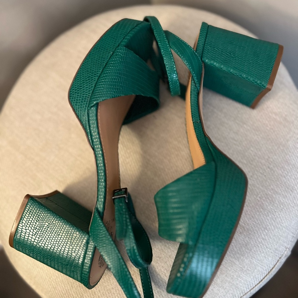 Vince Camuto Green Platform Sandals